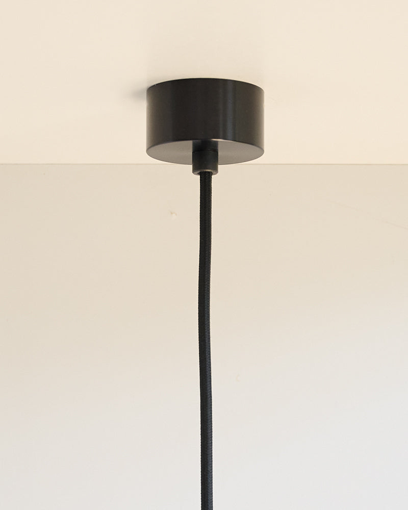Luminar Disk Pendel | Sort/Messing