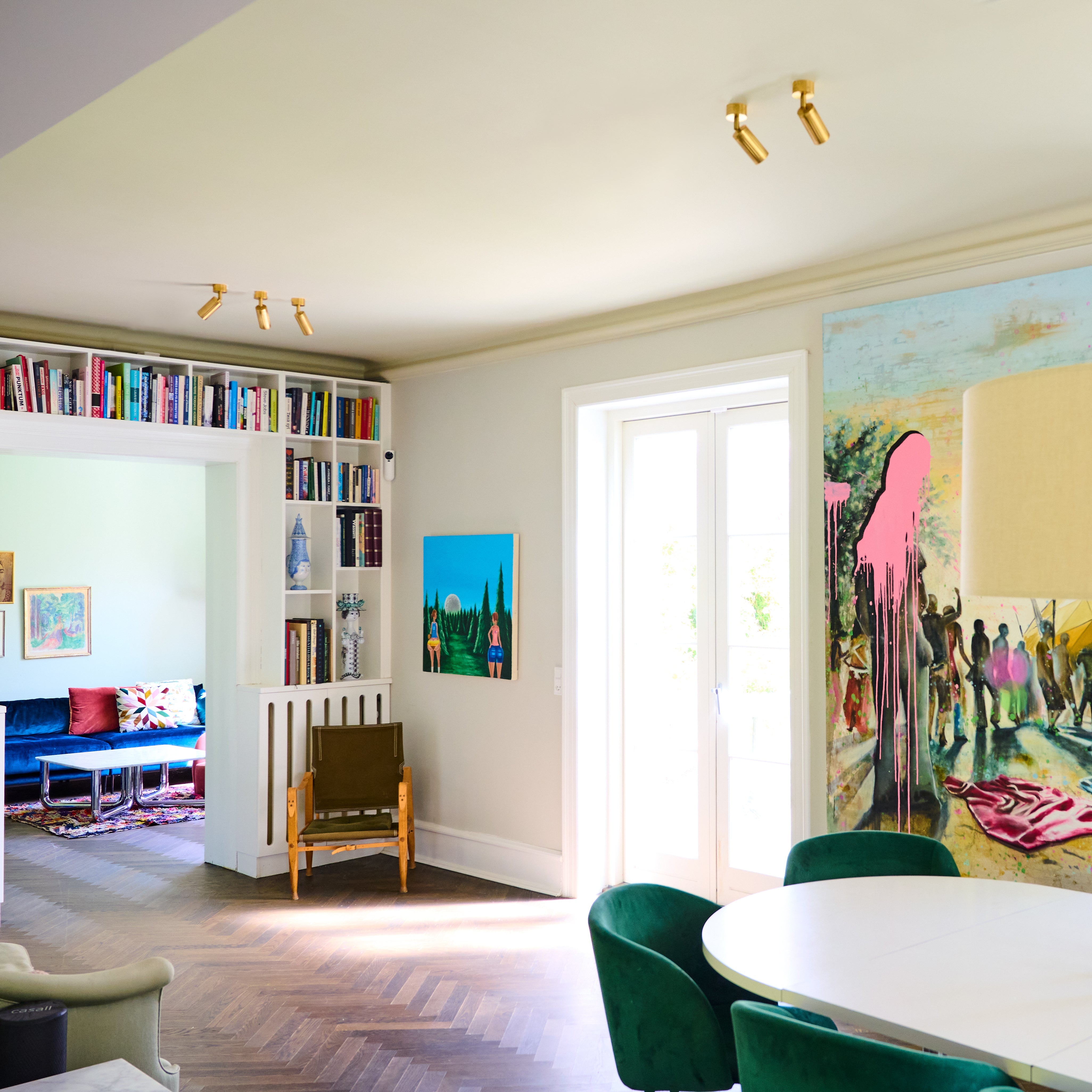 Multifunctional lighting – one form, many possibilities in the living room